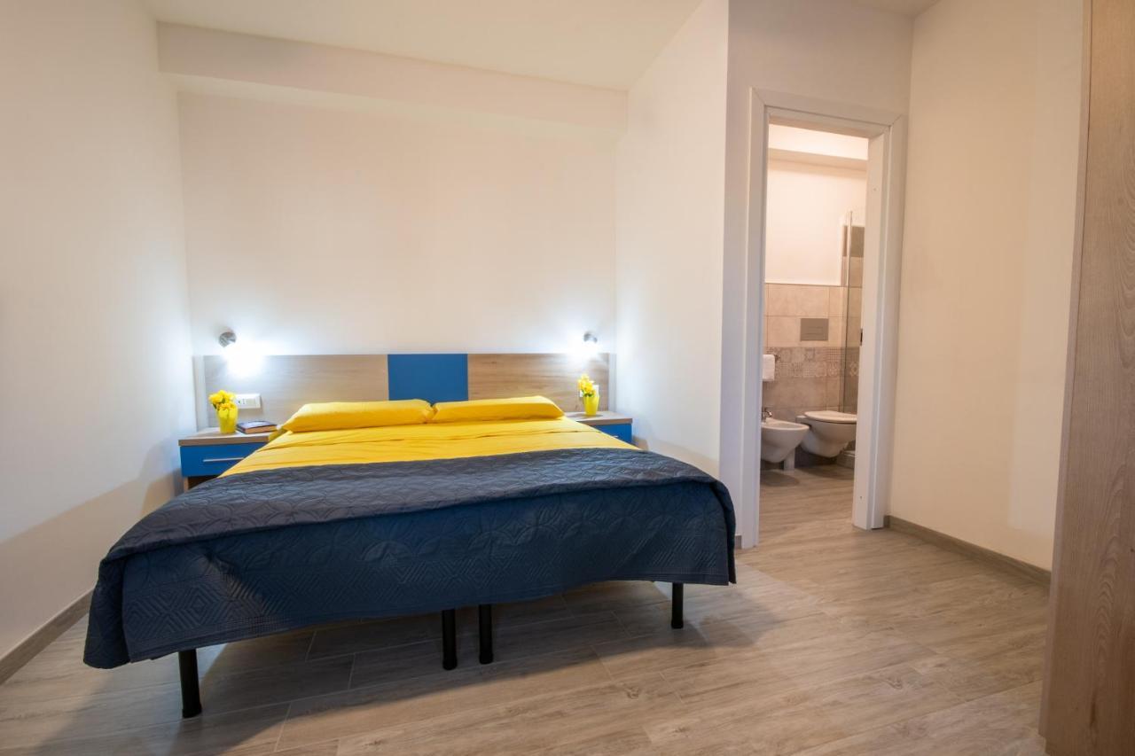 Bed & Blu Hotel ลากาเลตตา ภายนอก รูปภาพ