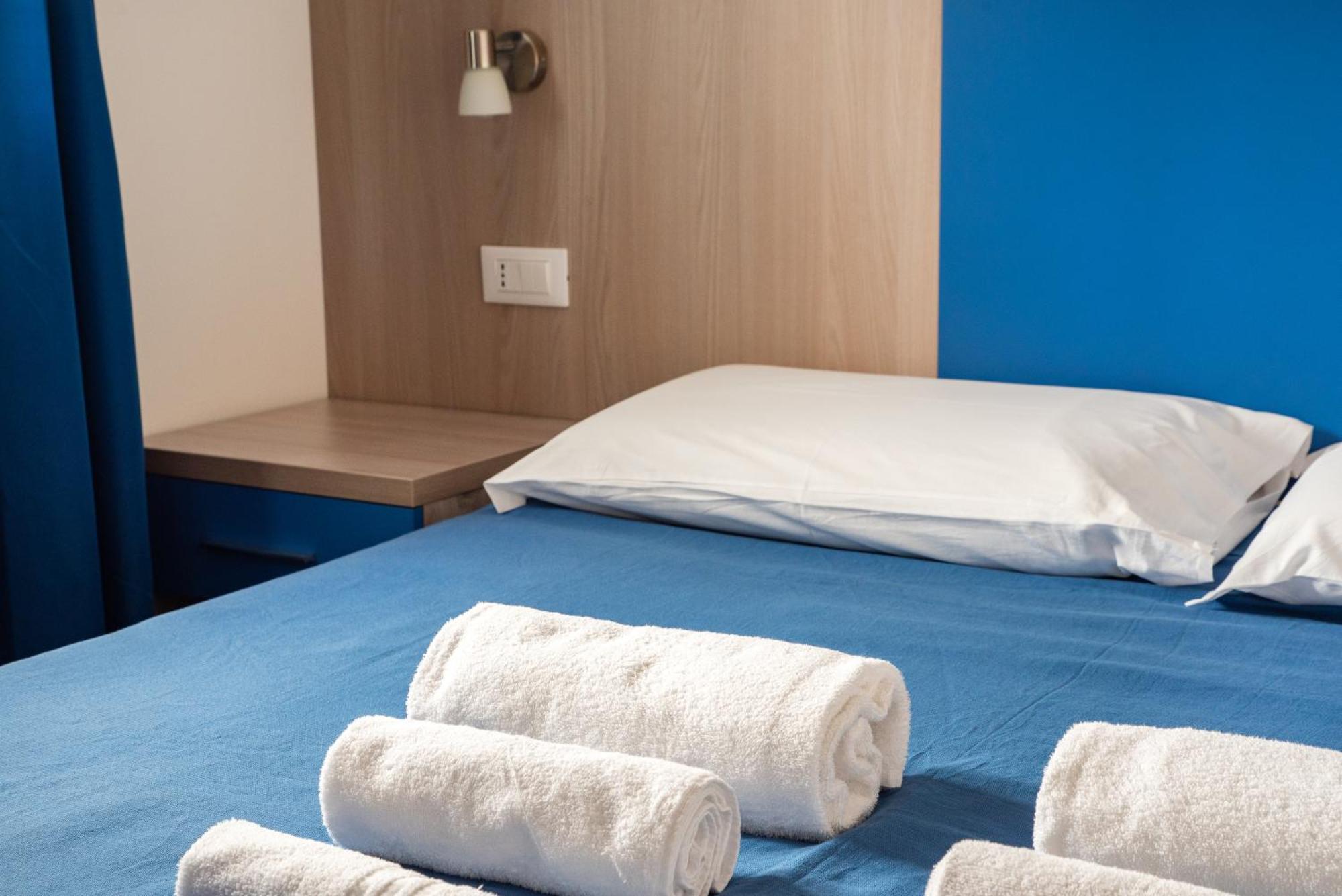 Bed & Blu Hotel ลากาเลตตา ภายนอก รูปภาพ