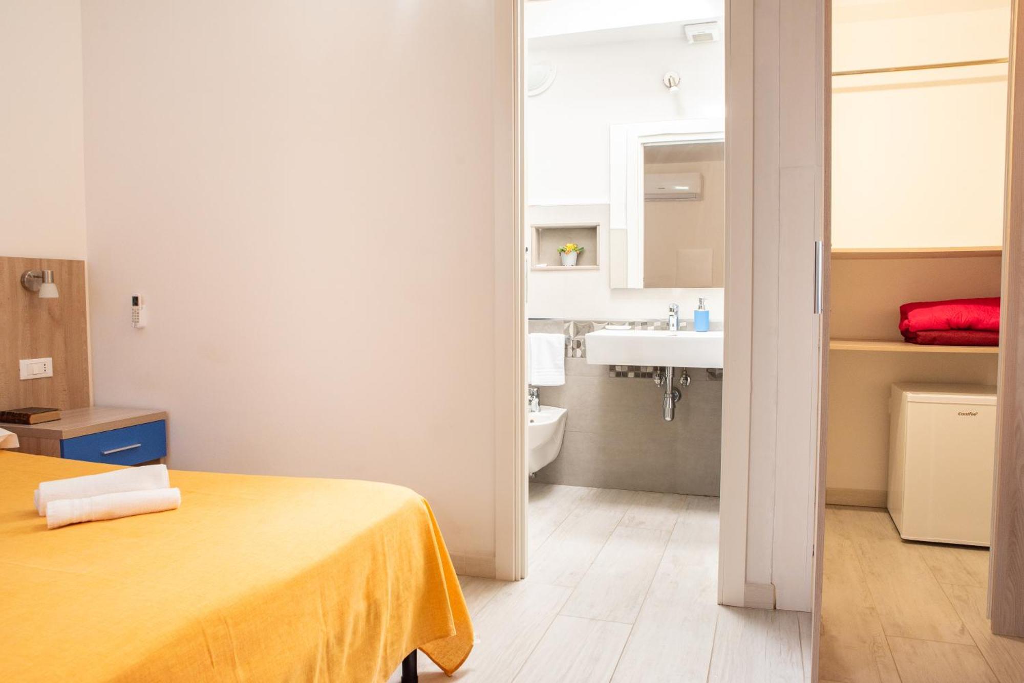 Bed & Blu Hotel ลากาเลตตา ภายนอก รูปภาพ